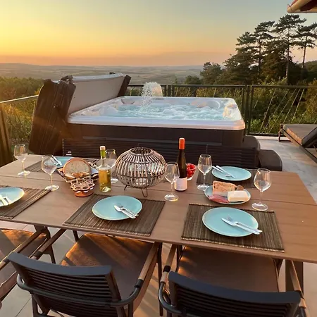 Bakonyi Panoráma élményház Appartement Tés