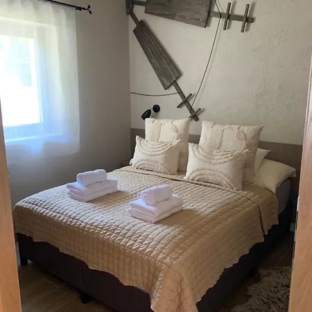 Bakonyi Panoráma élményház Apartman Tés