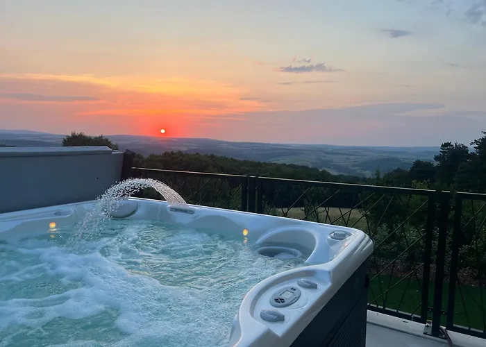 Appartement Bakonyi Panoráma élményház Tés