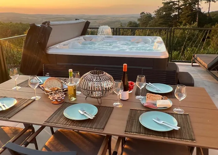 Bakonyi Panoráma élményház Appartement Tés