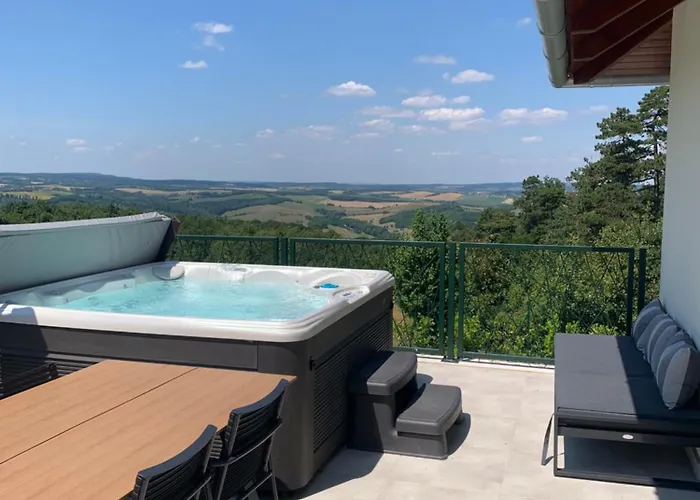 Bakonyi Panoráma élményház Appartement Tés