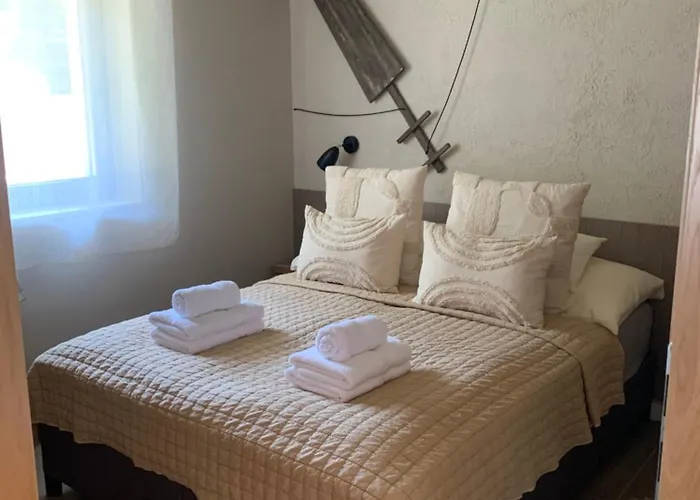 Bakonyi Panoráma élményház Appartement Tés